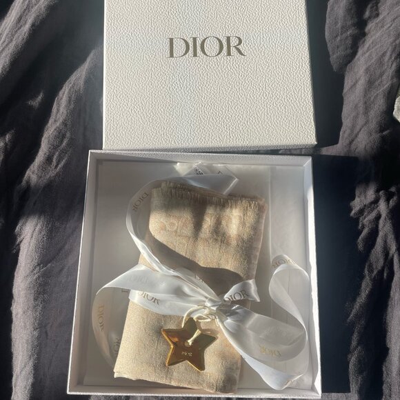 BRAND NEW Dior luxury scarf: beige/cream/gold - Picture 3 of 14